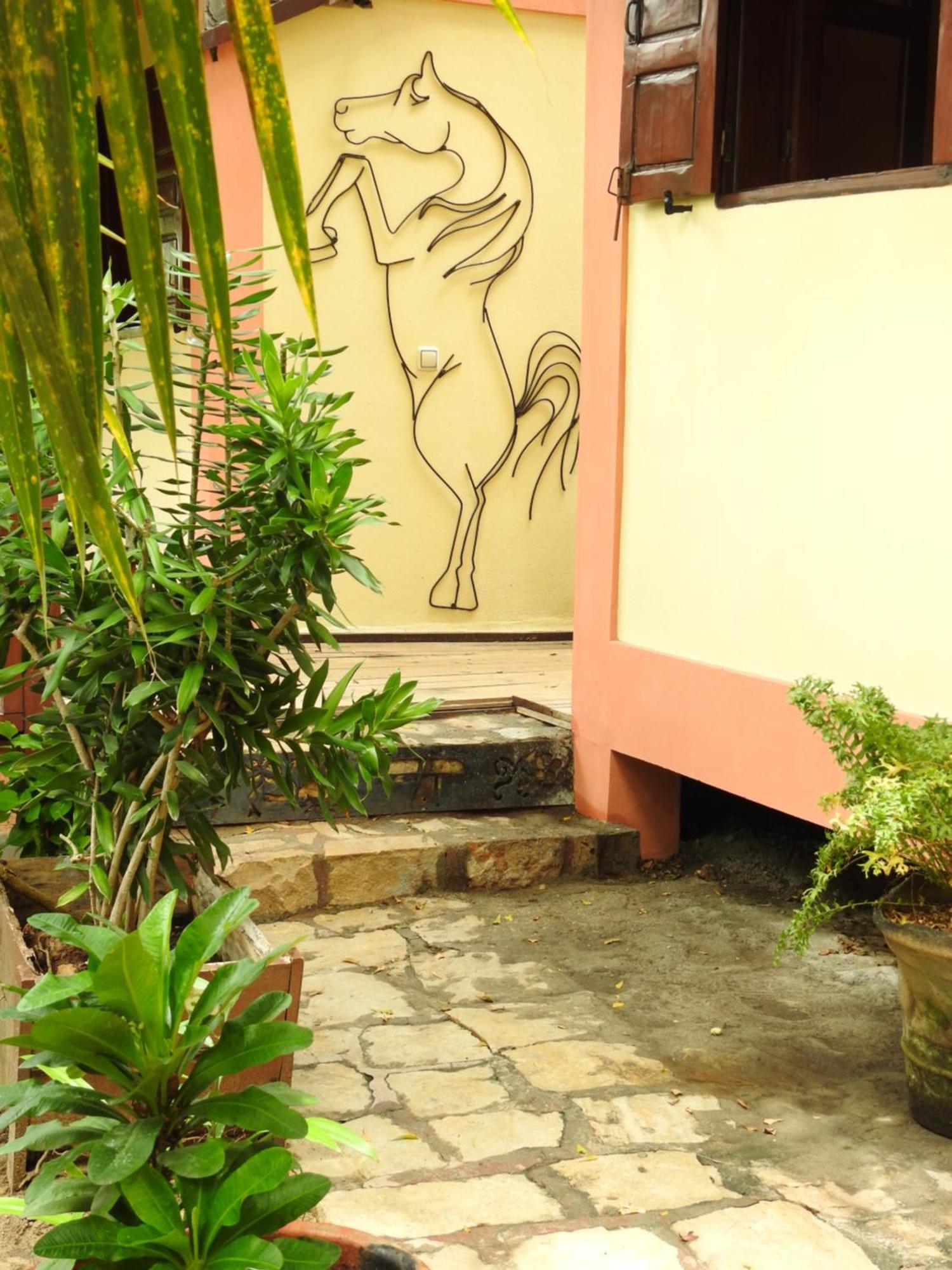 Hotel Trecicogne Morondava Exterior photo